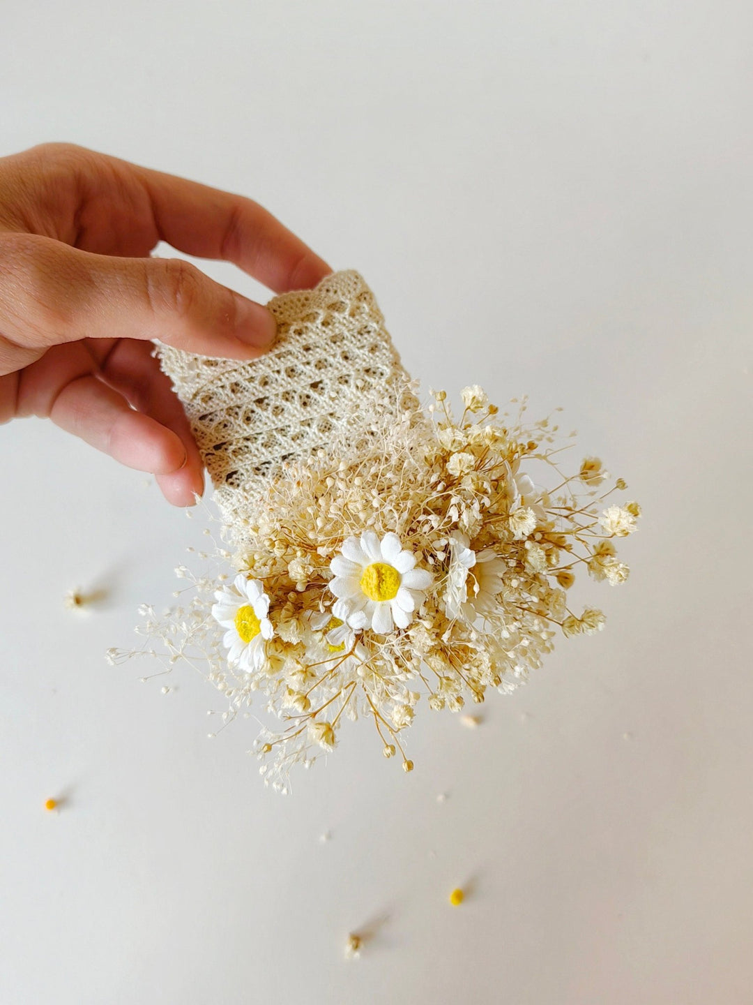 Ivory Daisy Boutonniere: Groom's Wedding Corsage with Gypsophila – handmade floral hair accessory by magaela
