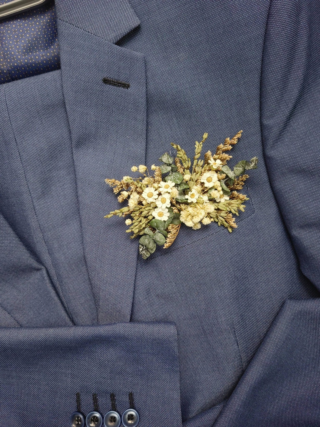 Greenery Eucalyptus Boutonniere: Vintage Wedding Buttonhole – handmade floral hair accessory by magaela