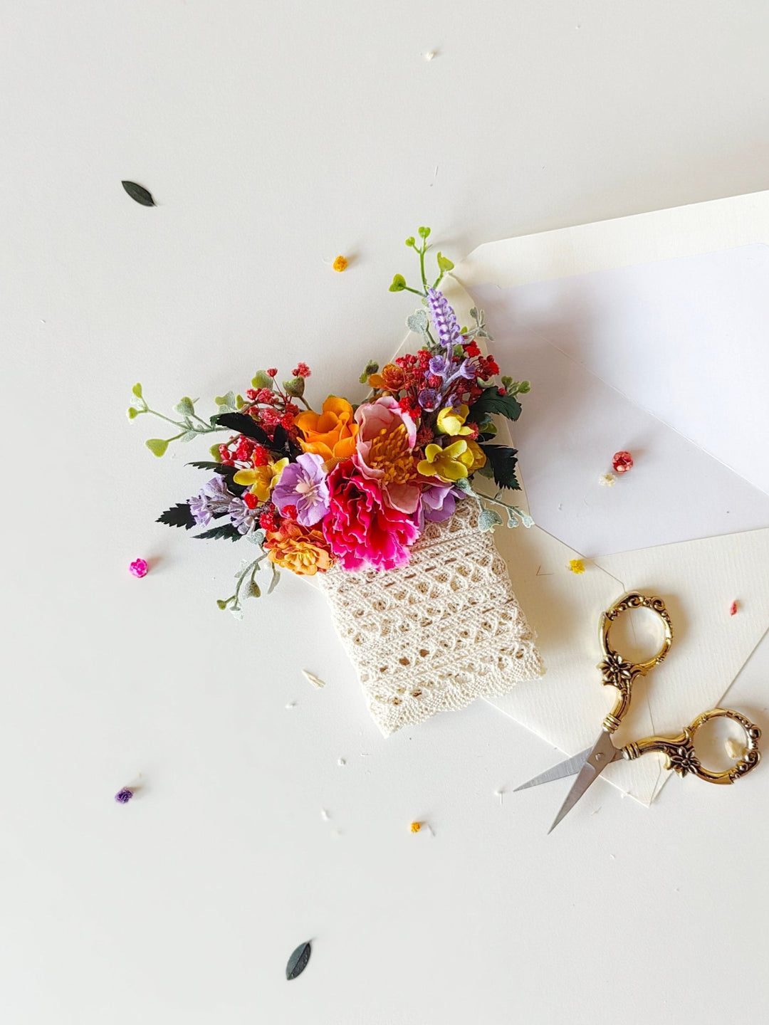 Boho Groom Boutonniere: Colorful Frida Flower Corsage – handmade floral hair accessory by magaela