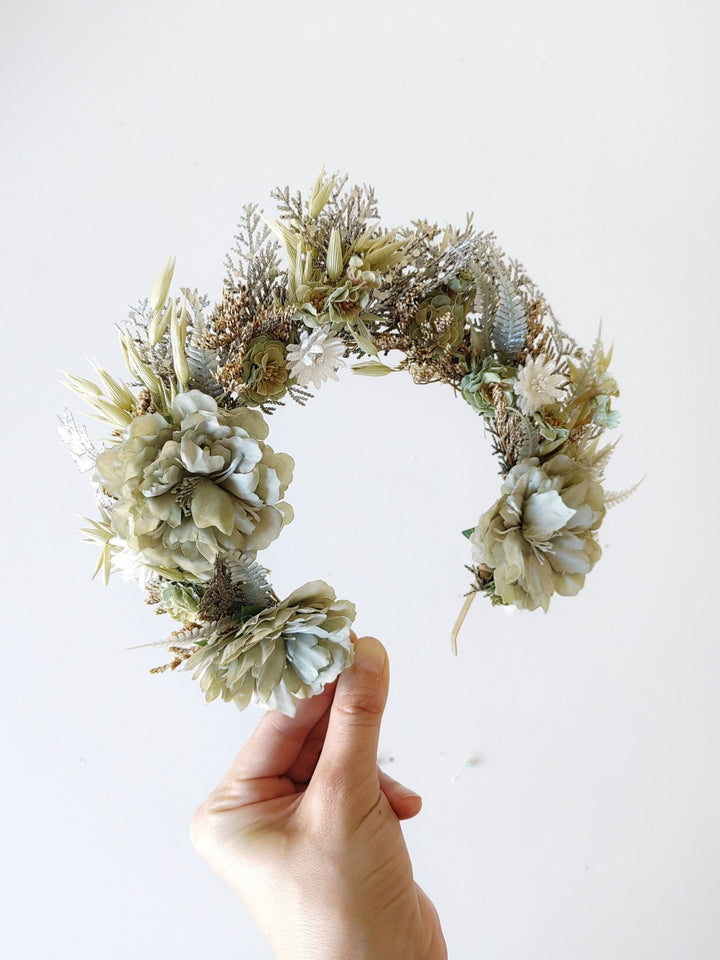 Vintage Bridal Flower Crown: Mint Green Wedding Headpiece – handmade floral hair accessory by magaela
