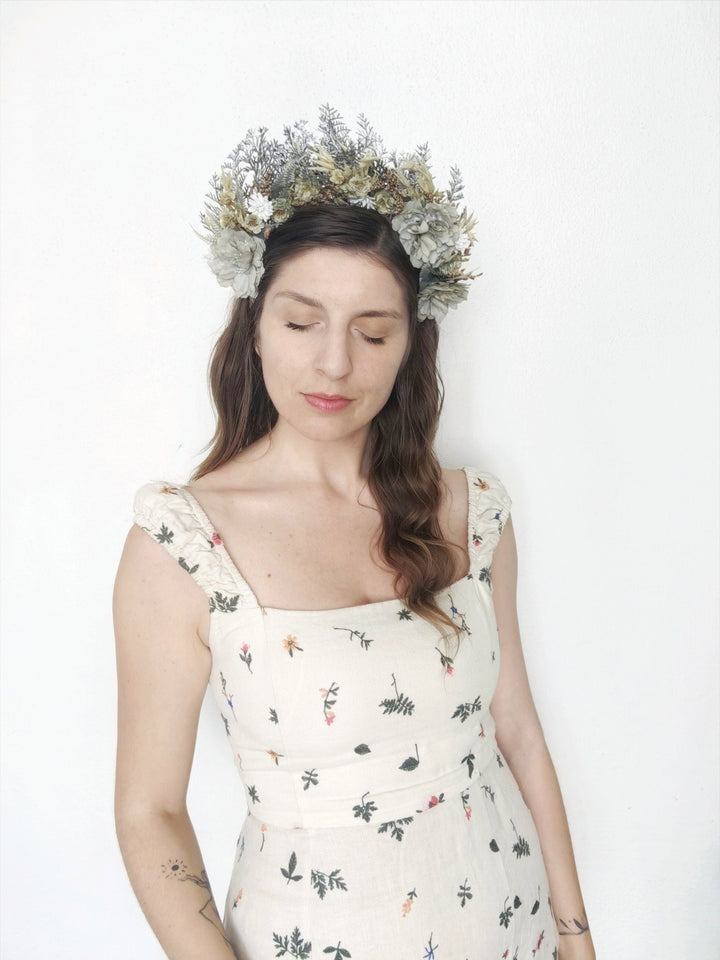 Vintage Bridal Flower Crown: Mint Green Wedding Headpiece – handmade floral hair accessory by magaela