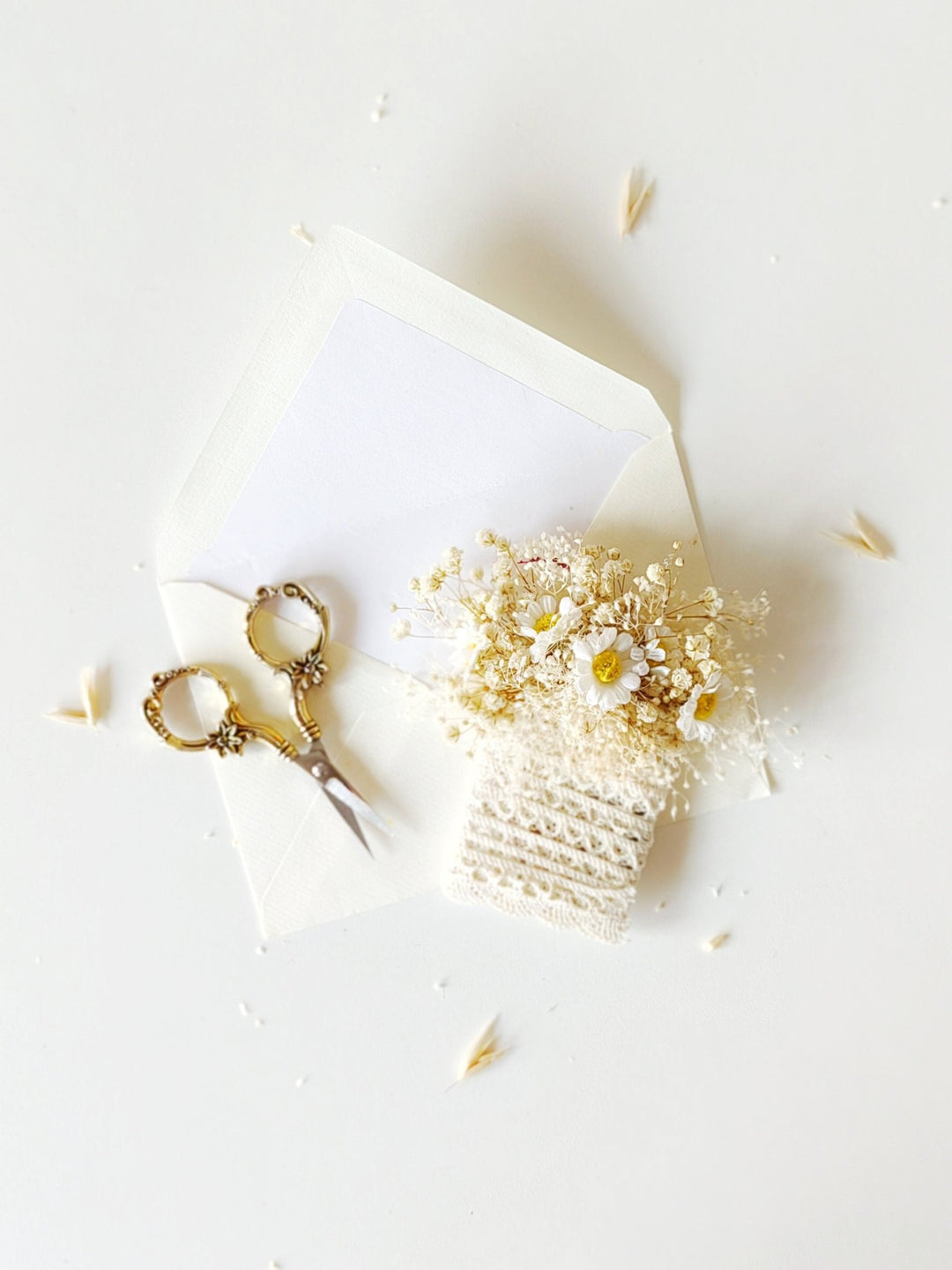 Ivory Daisy Boutonniere: Groom's Wedding Corsage with Gypsophila – handmade floral hair accessory by magaela