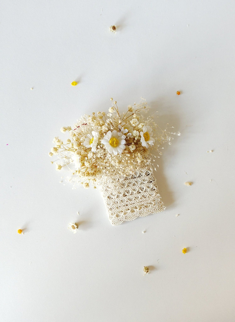 Ivory Daisy Boutonniere: Groom's Wedding Corsage with Gypsophila – handmade floral hair accessory by magaela