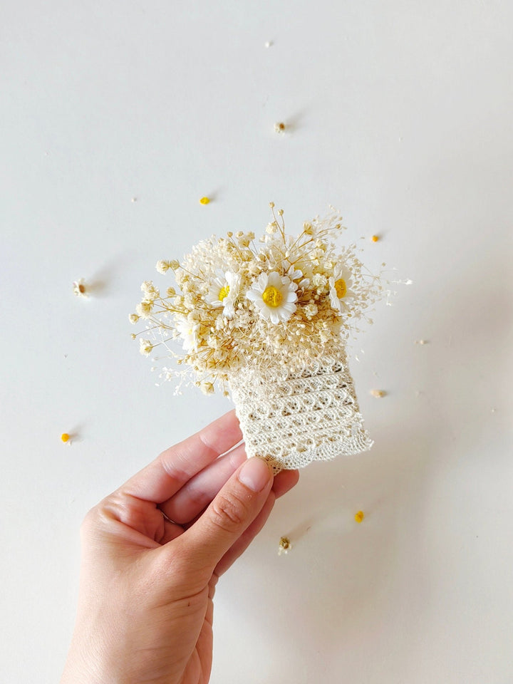 Ivory Daisy Boutonniere: Groom's Wedding Corsage with Gypsophila – handmade floral hair accessory by magaela