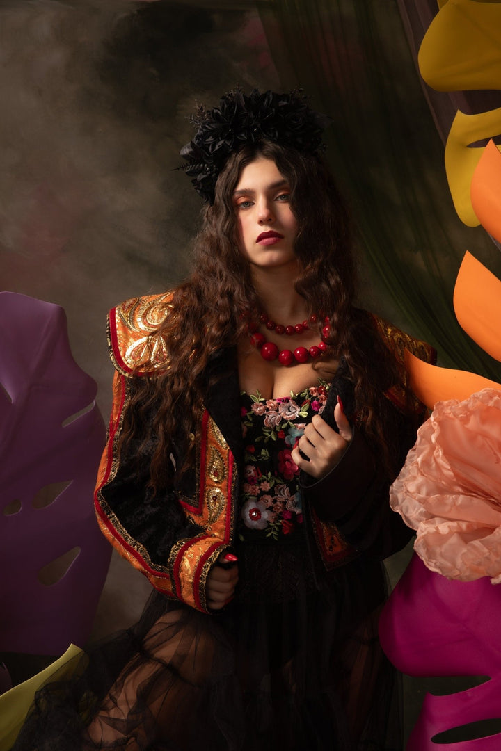 Black flower headband in Frida style: Halloween flower headpiece – handmade floral hair accessory by magaela