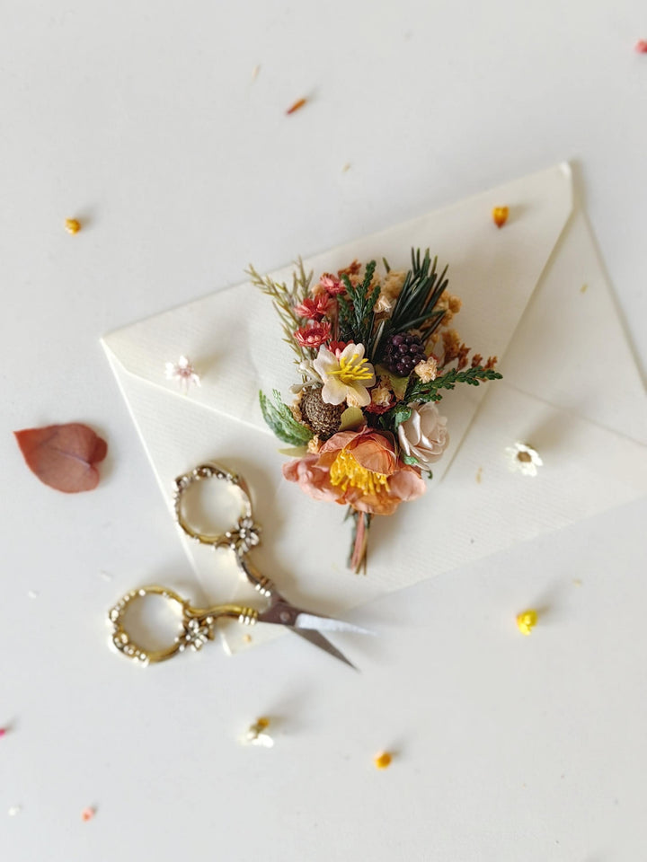 Fall Wedding Boutonniere: Rustic Groom Corsage, Preserved Flowers – handmade floral hair accessory by magaela