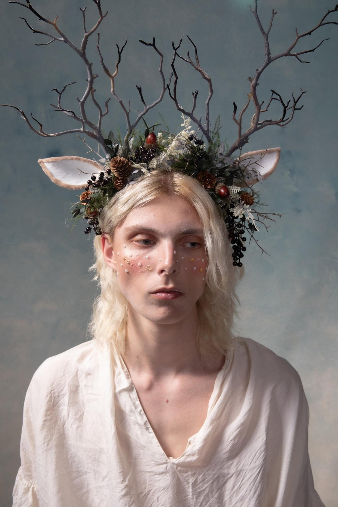 Woodland Antlers Crown: Fairycore Flower Headband – handmade floral hair accessory by magaela