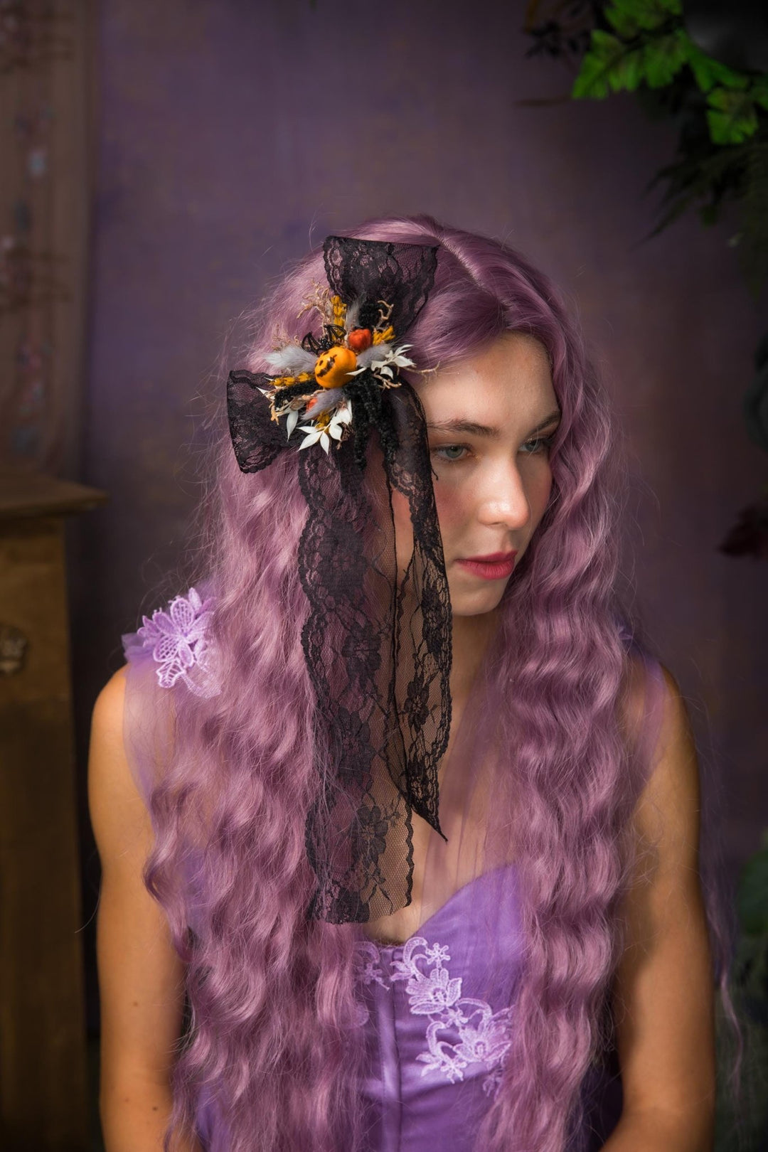 Halloween Pumpkin Hair Clip: Black Lace Bow, Gothic Autumn Headpiece – handmade floral hair accessory by magaela