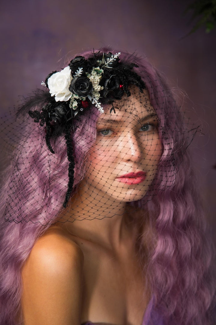 Gothic Wedding Fascinator: Black & White Rose Hair Clip with Birdcage Veil – handmade floral hair accessory by magaela