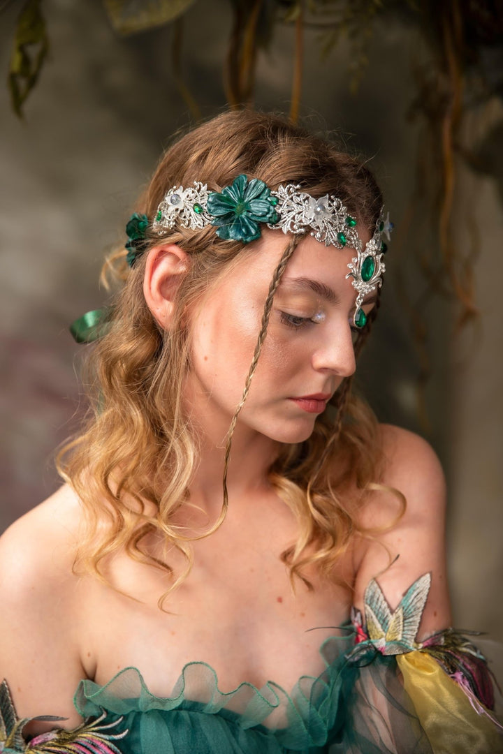 Emerald Crystal Elven Crown: Silver Bridal Headpiece, Fantasy Tiara – handmade floral hair accessory by magaela