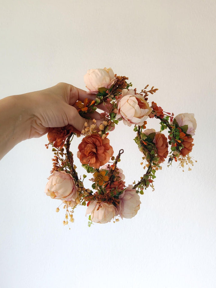 Terracotta Flower Hair Garland: Shapeable Bridal Headpiece – handmade floral hair accessory by magaela