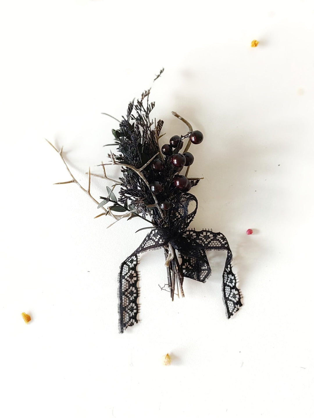 Gothic Wedding Boutonniere: Black Berries & Eucalyptus Corsage – handmade floral hair accessory by magaela