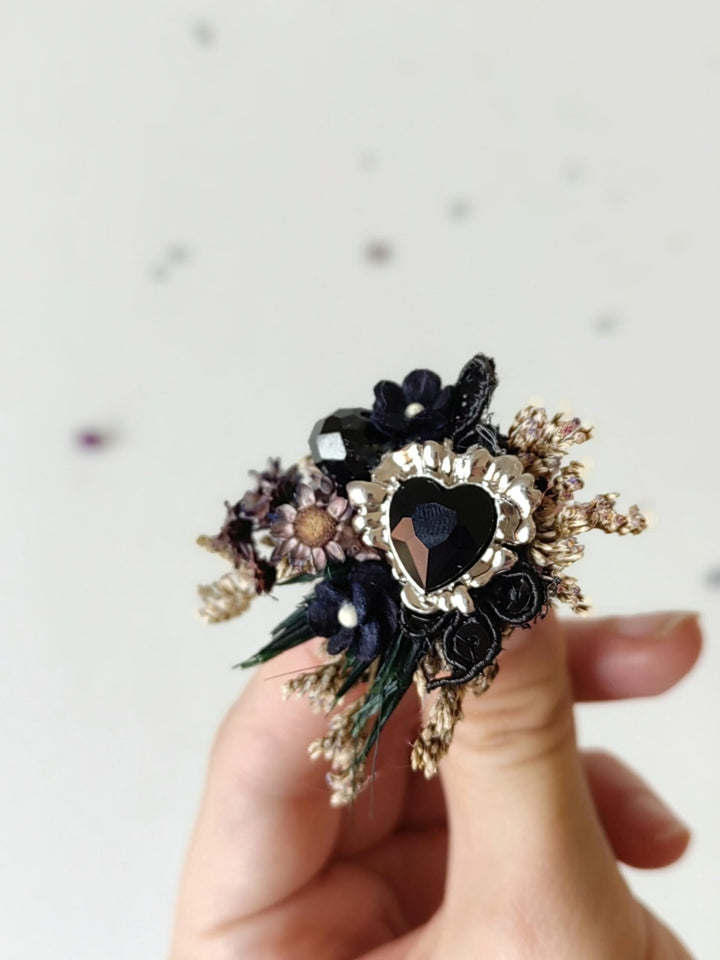 Gothic Flower Ring: Black & Silver Floral Heart Jewelry, Halloween Accessory – handmade floral hair accessory by magaela