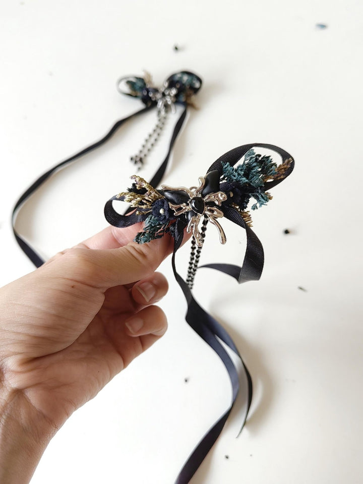 Black Bow Hair Clip: Gothic Spider Halloween Wedding Jewelry – handmade floral hair accessory by magaela