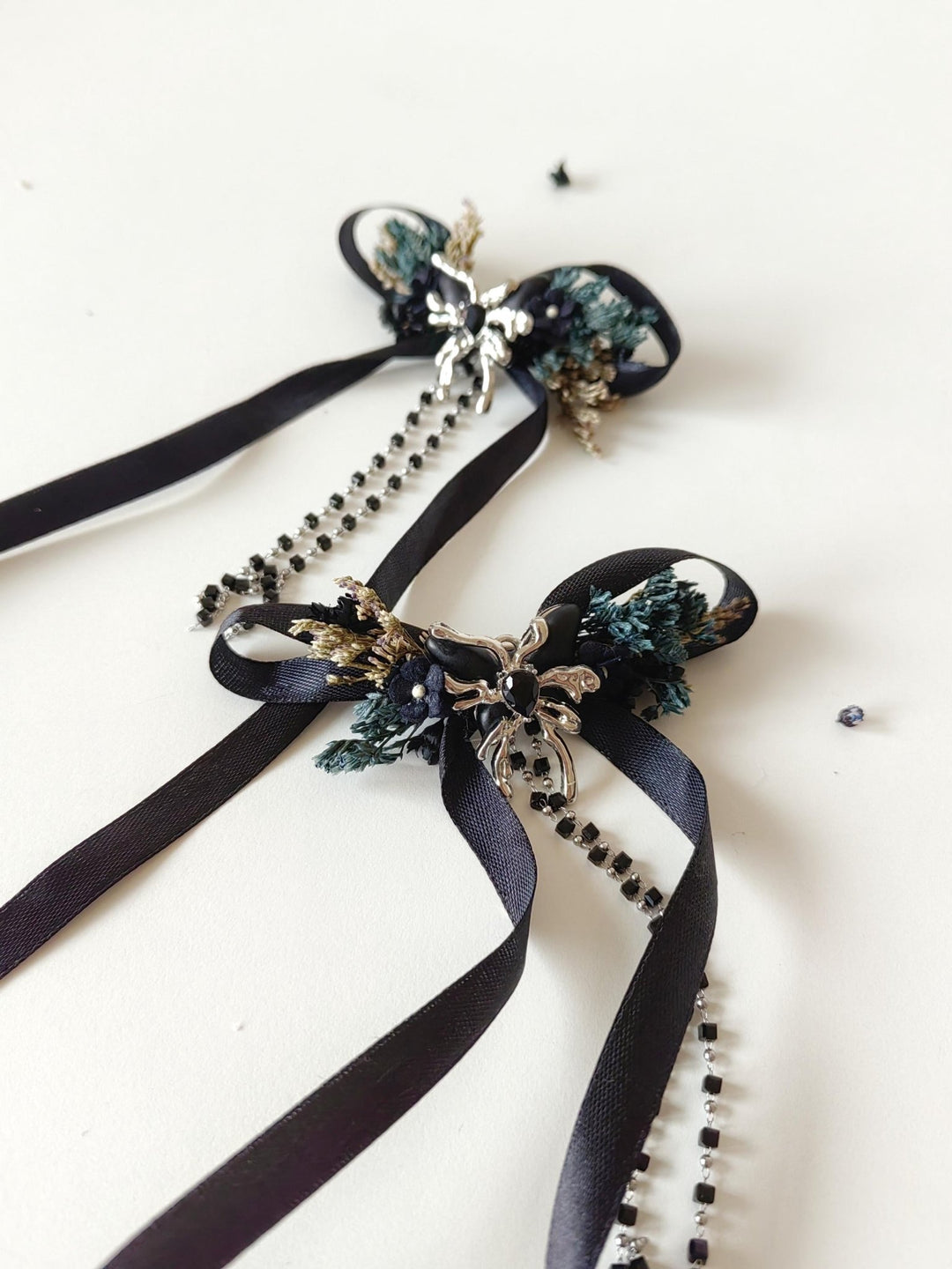 Black Bow Hair Clip: Gothic Spider Halloween Wedding Jewelry – handmade floral hair accessory by magaela