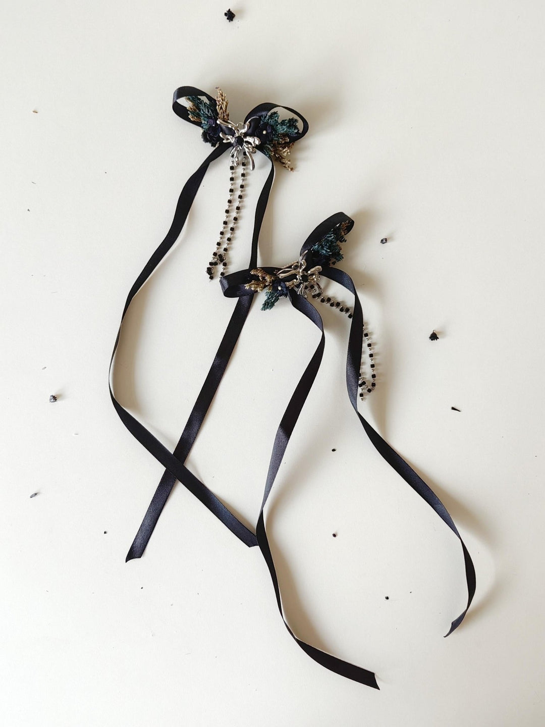 Black Bow Hair Clip: Gothic Spider Halloween Wedding Jewelry – handmade floral hair accessory by magaela