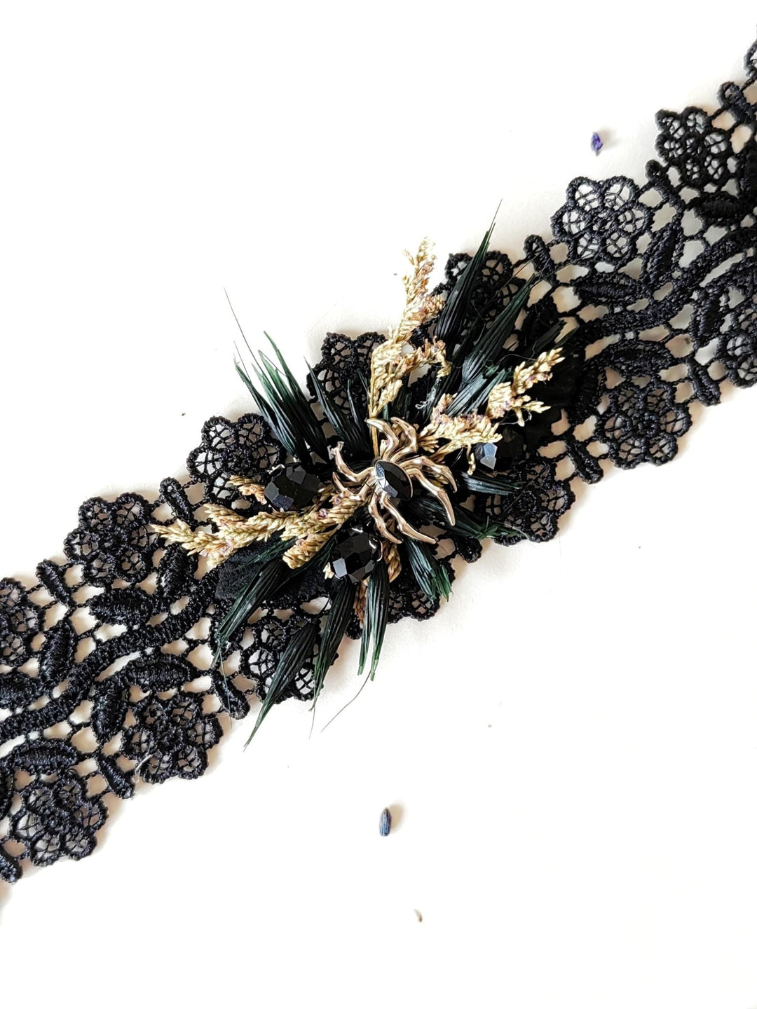 Gothic Lace Choker Necklace: Halloween Spider Beaded Jewelry – handmade floral hair accessory by magaela