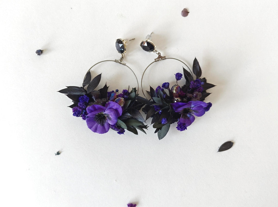 Purple Flower Circle Earrings: Gothic Wedding Jewelry – handmade floral hair accessory by magaela