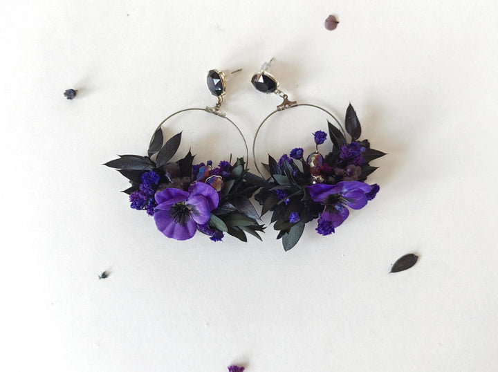 Purple Flower Circle Earrings: Gothic Wedding Jewelry – handmade floral hair accessory by magaela