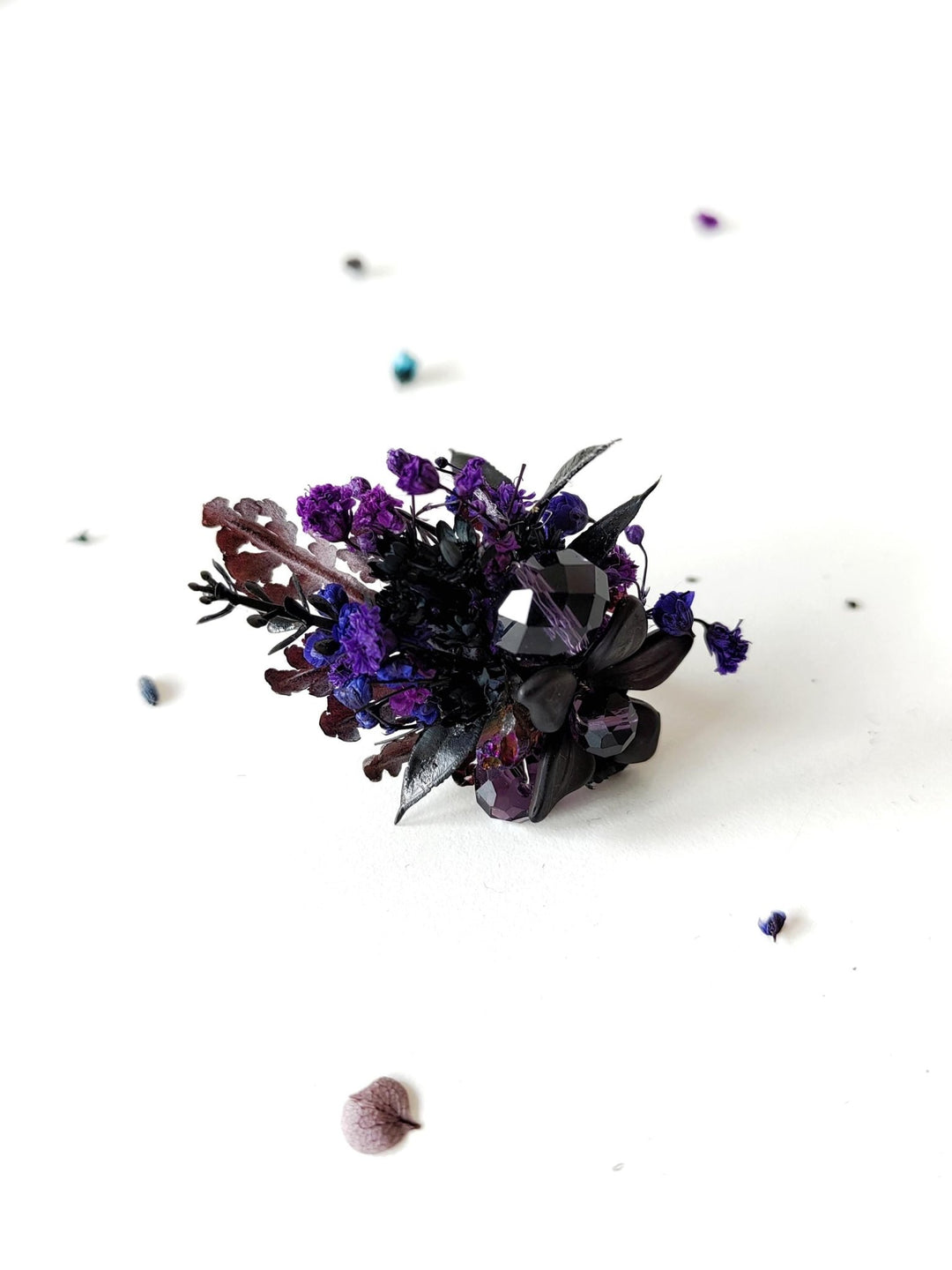 Purple Flower Ring: Gothic Wedding Jewelry, Adjustable Boho Ring – handmade floral hair accessory by magaela