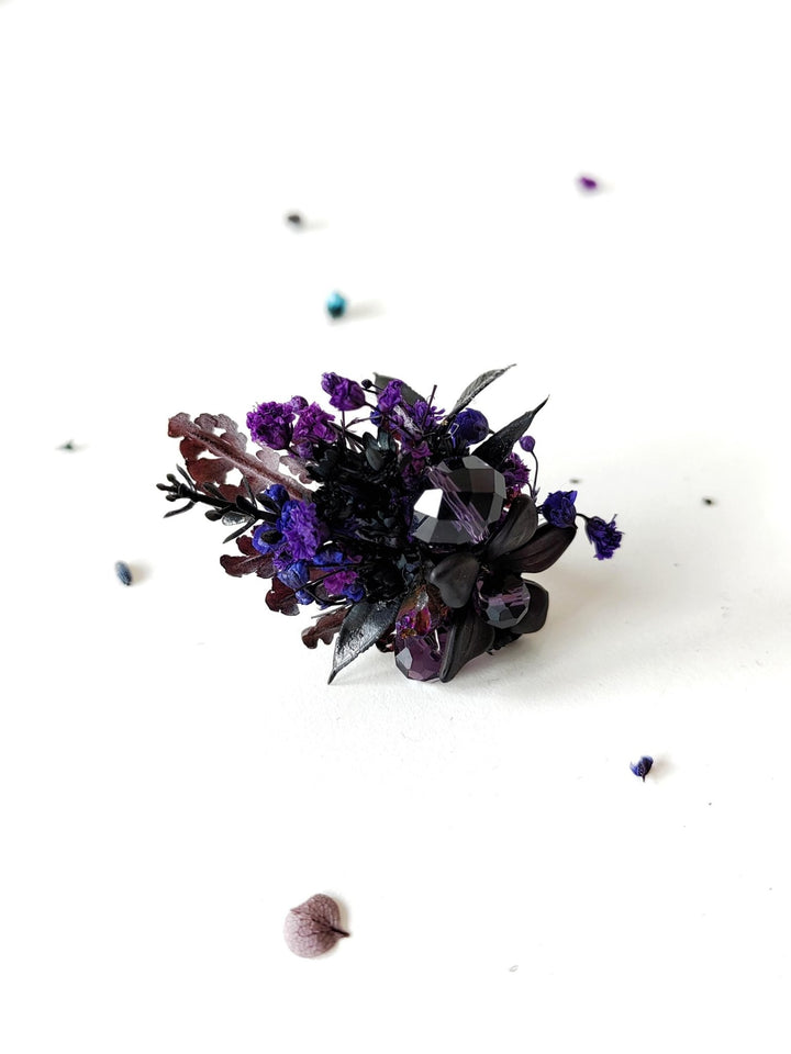 Purple Flower Ring: Gothic Wedding Jewelry, Adjustable Boho Ring – handmade floral hair accessory by magaela