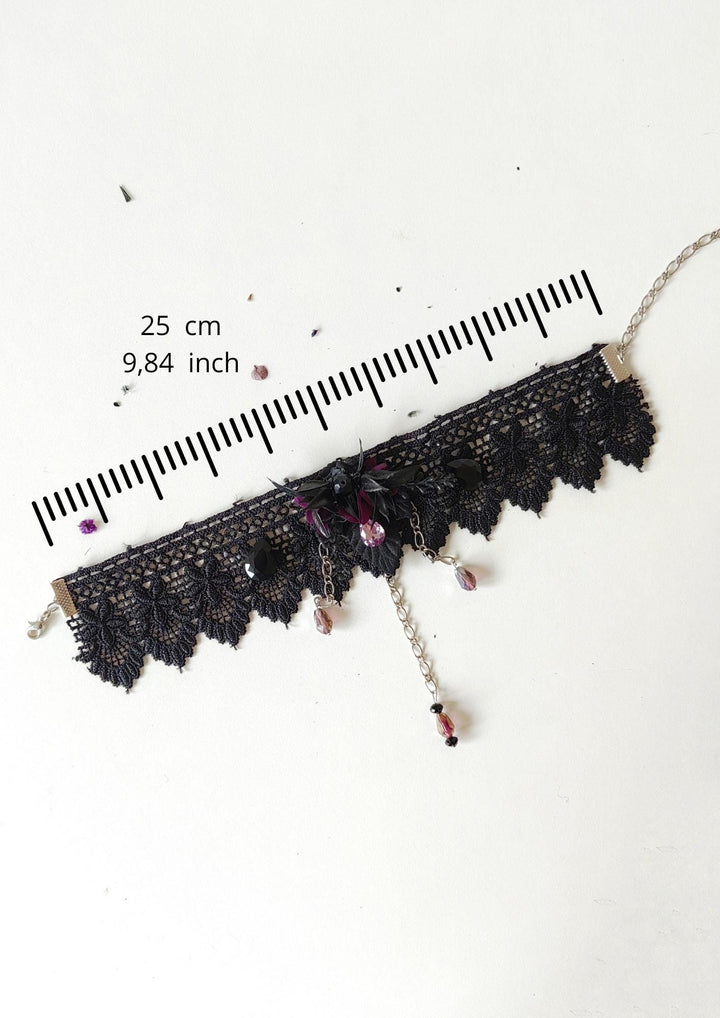 Gothic Lace Choker: Black Necklace with Purple Flowers & Chains – handmade floral hair accessory by magaela