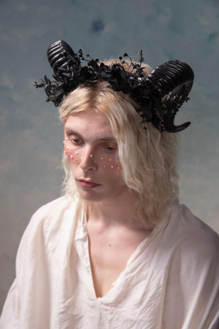 Black Horns Crown: Gothic Wedding Headpiece, Pagan Headband – handmade floral hair accessory by magaela