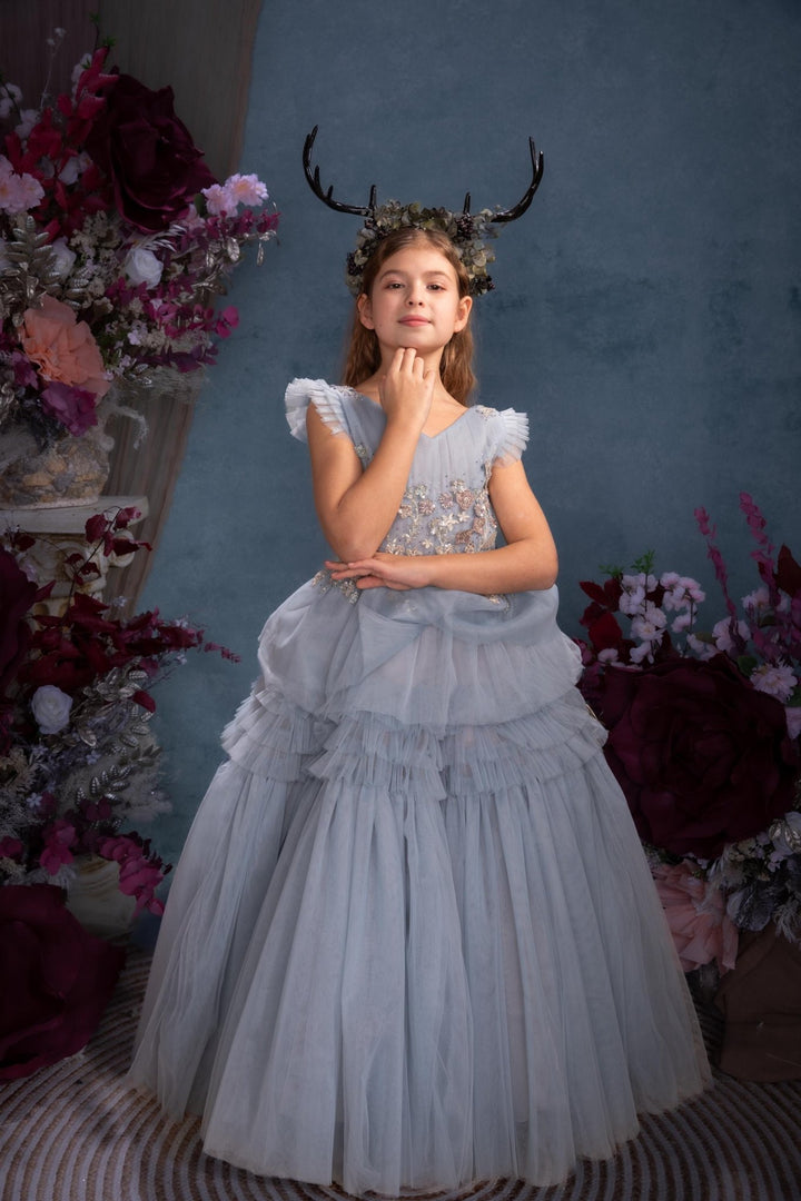 Black Antlers Flower Crown: Fairycore Halloween Headpiece – handmade floral hair accessory by magaela