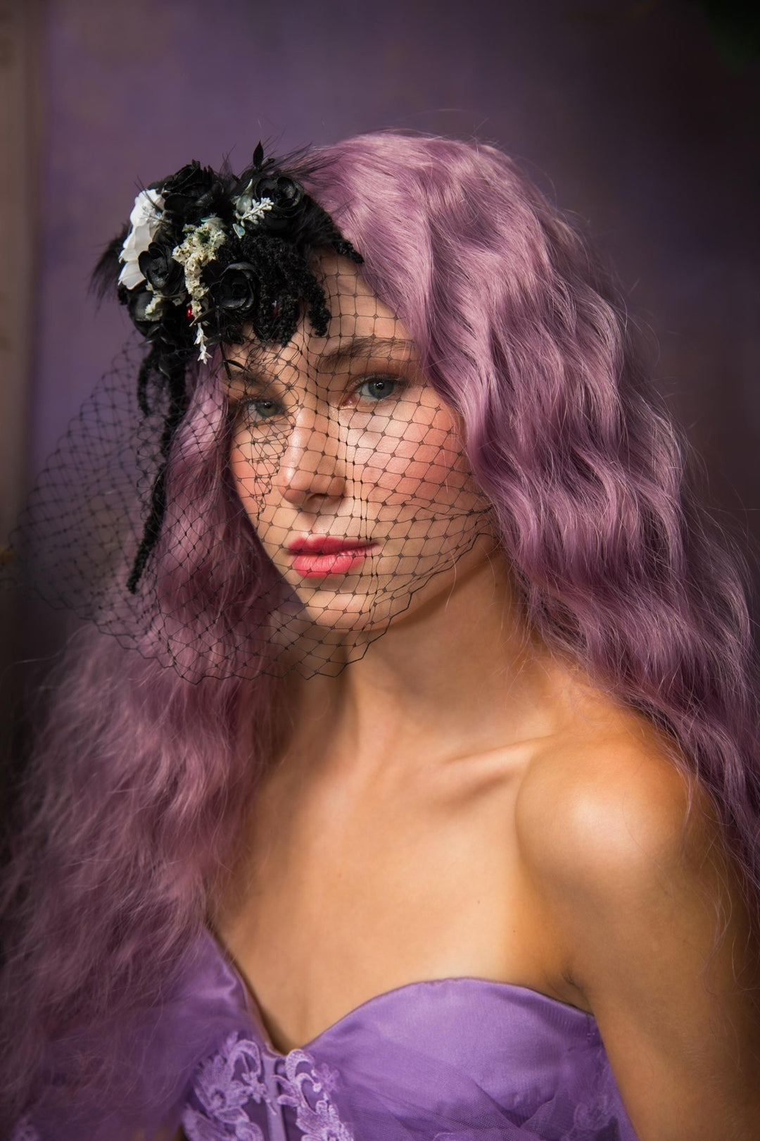 Gothic Wedding Fascinator: Black & White Rose Hair Clip with Birdcage Veil – handmade floral hair accessory by magaela