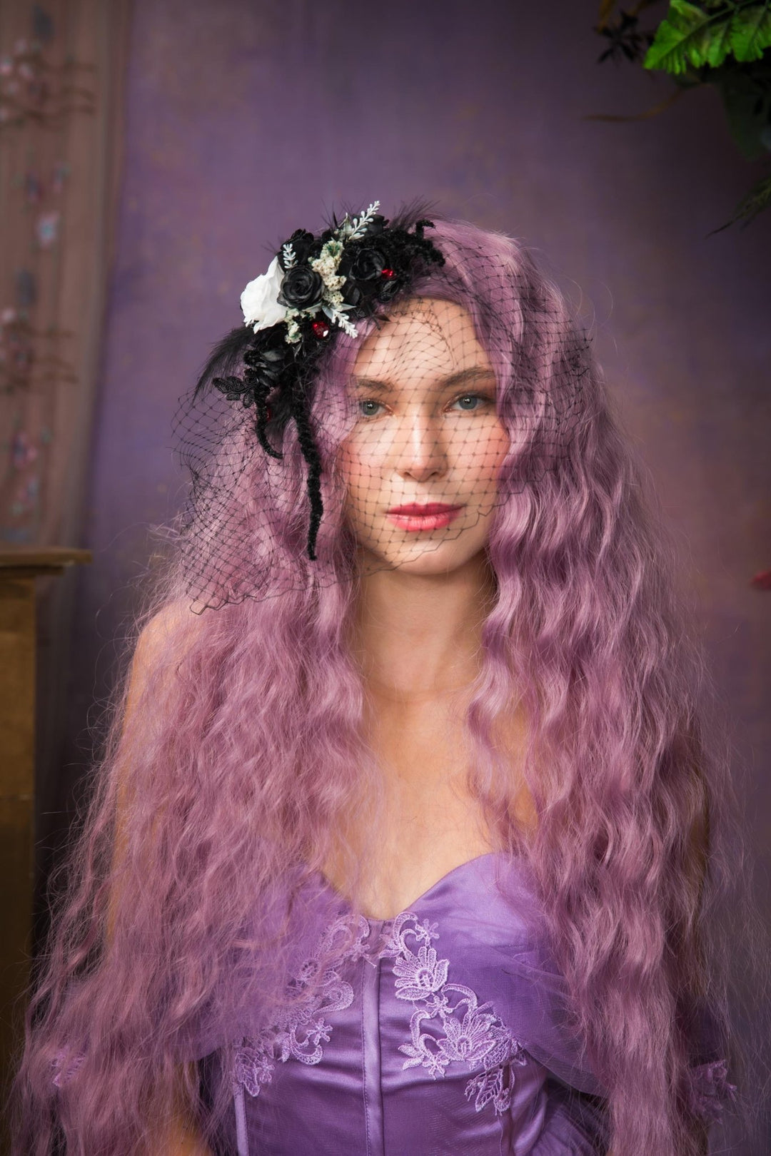 Gothic Wedding Fascinator: Black & White Rose Hair Clip with Birdcage Veil – handmade floral hair accessory by magaela