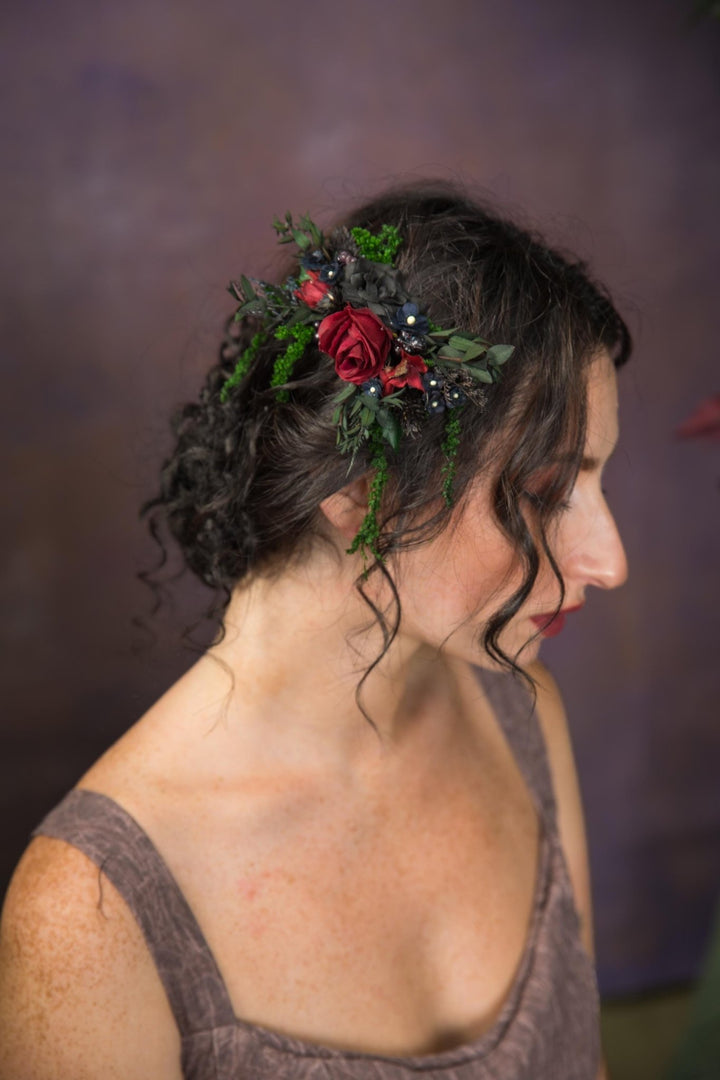 Burgundy Rose Bridal Hair Comb: Autumn Gothic Wedding Hairpiece – handmade floral hair accessory by magaela