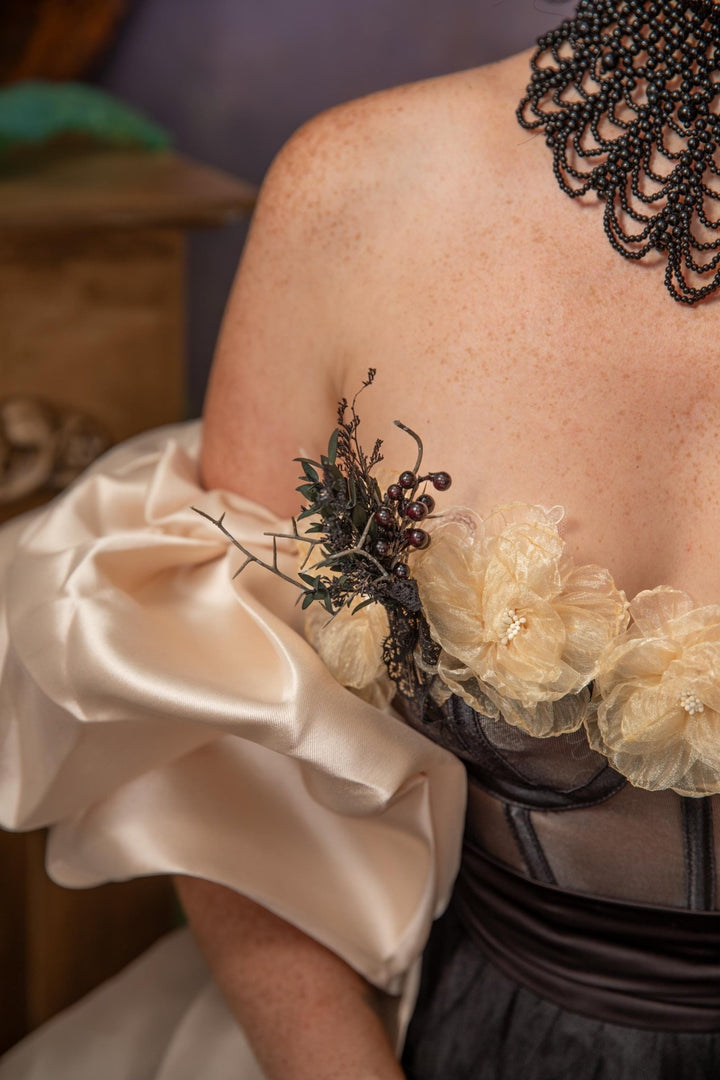 Gothic Wedding Boutonniere: Black Berries & Eucalyptus Corsage – handmade floral hair accessory by magaela