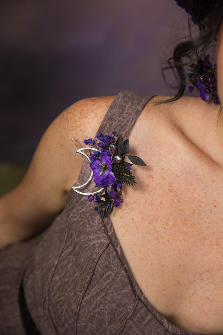 Halloween Moon Hair Clip: Purple Flower Gothic Wedding Accessory – handmade floral hair accessory by magaela