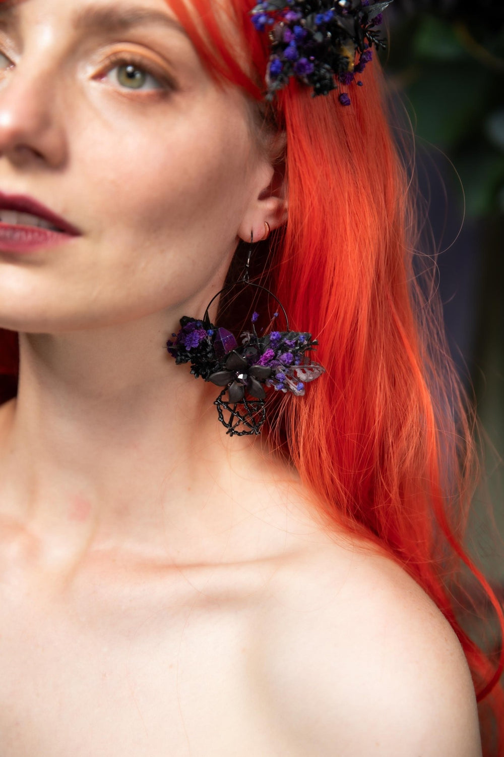 Halloween Flower Earrings: Gothic Pentagram Circle Earrings – handmade floral hair accessory by magaela