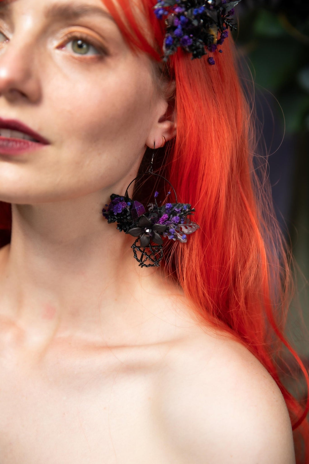 Halloween Flower Earrings: Gothic Pentagram Circle Earrings – handmade floral hair accessory by magaela
