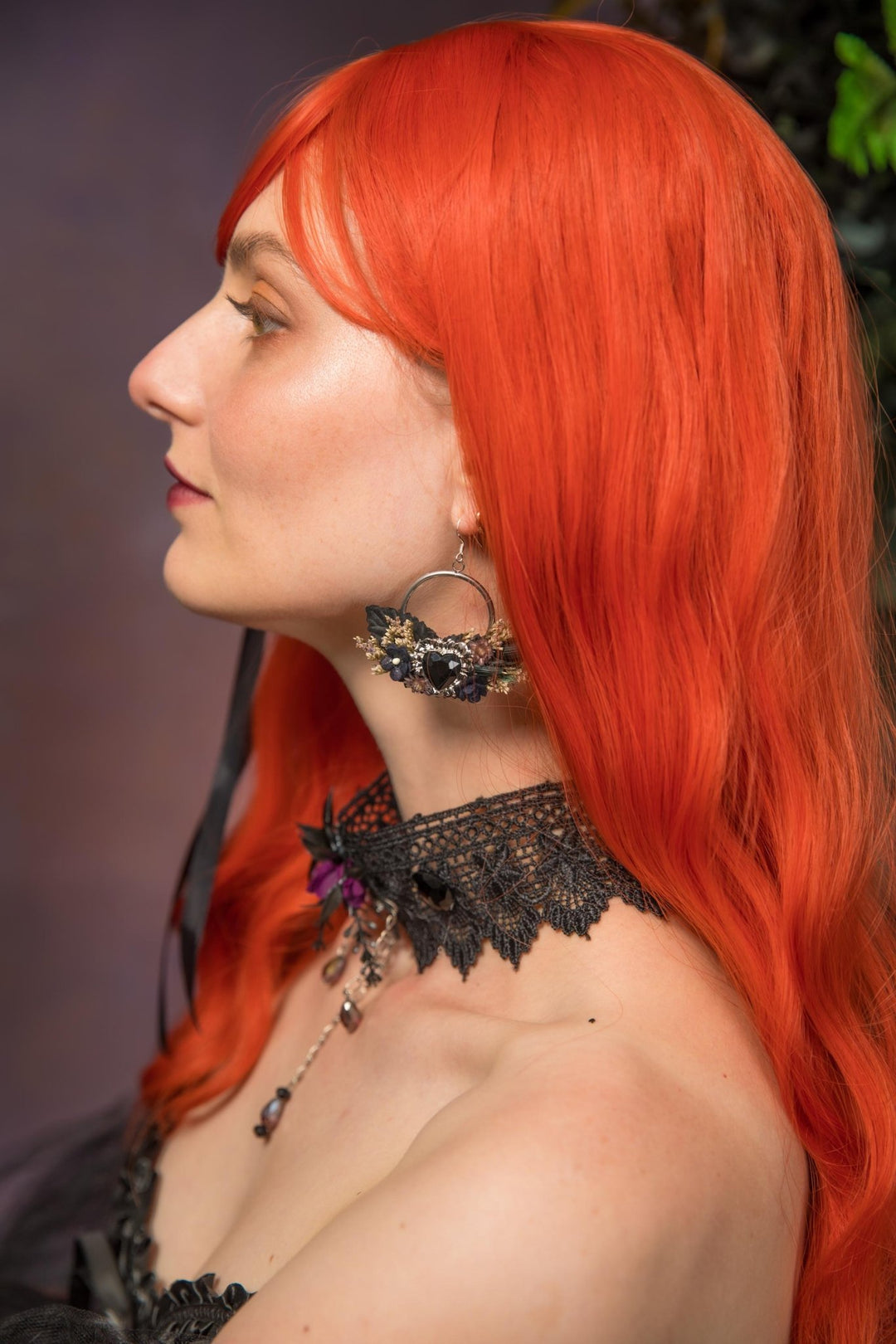 Halloween Flower Earrings: Gothic Violet & Black Heart Jewelry – handmade floral hair accessory by magaela