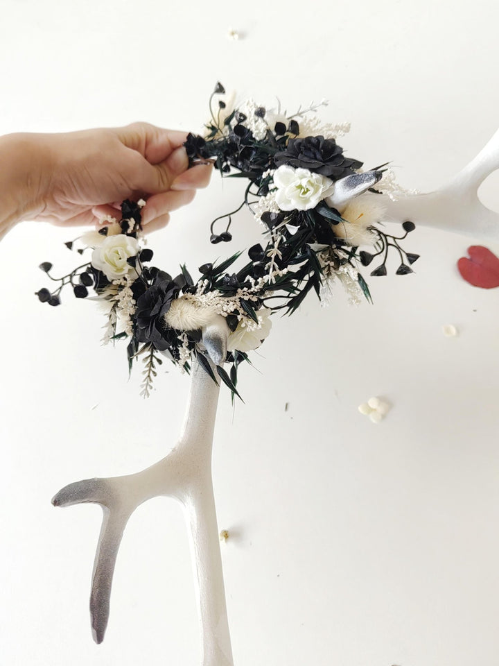 Halloween Antlers Crown: Black & White Woodland Headpiece – handmade floral hair accessory by magaela