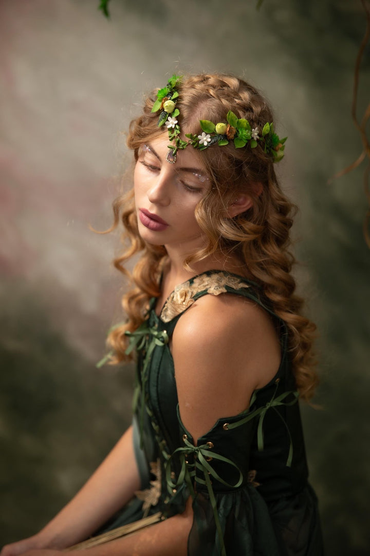 Green Elven Tiara: Succulent Fairytale Crown – handmade floral hair accessory by magaela