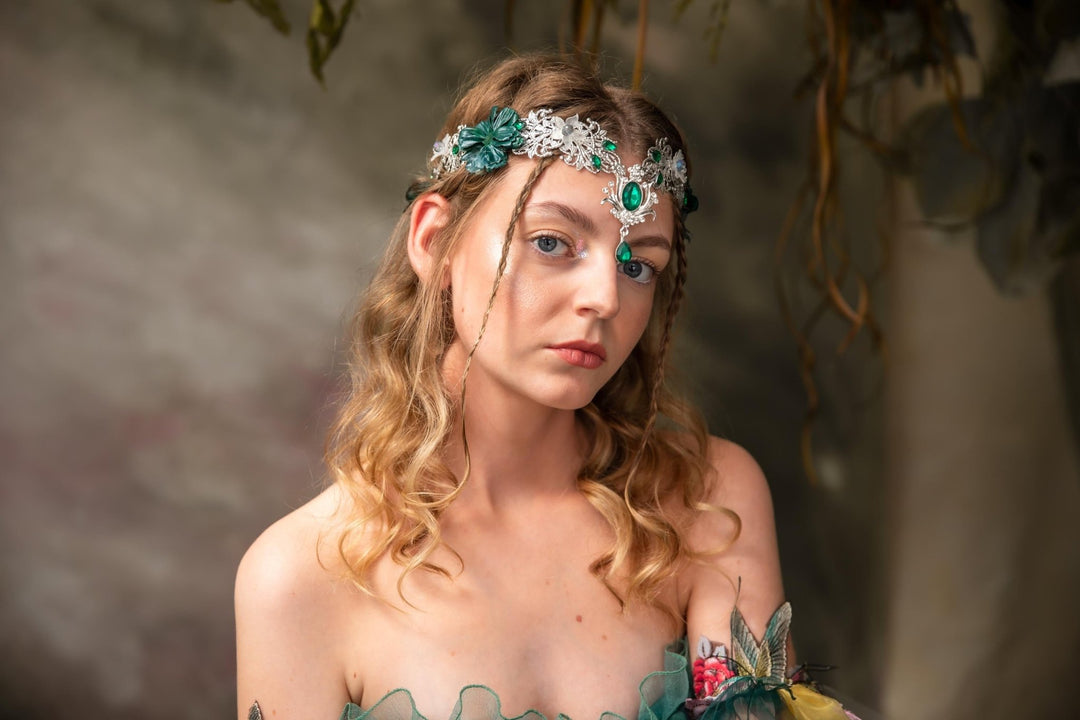 Emerald Crystal Elven Crown: Silver Bridal Headpiece, Fantasy Tiara – handmade floral hair accessory by magaela
