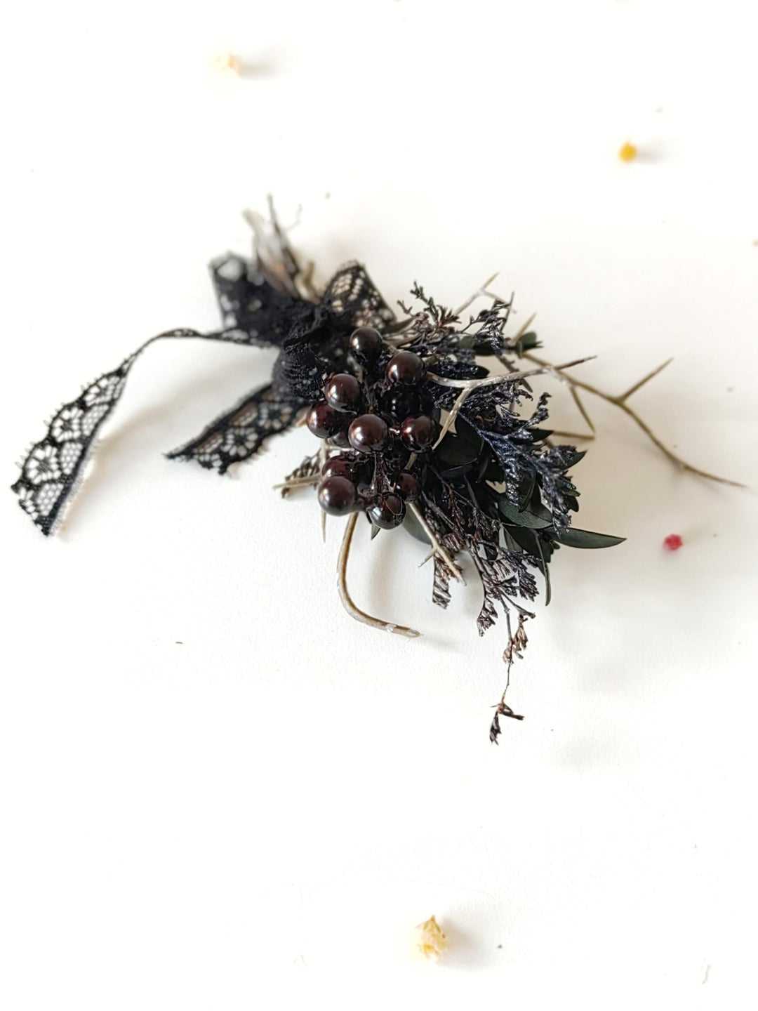 Gothic Wedding Boutonniere: Black Berries & Eucalyptus Corsage – handmade floral hair accessory by magaela