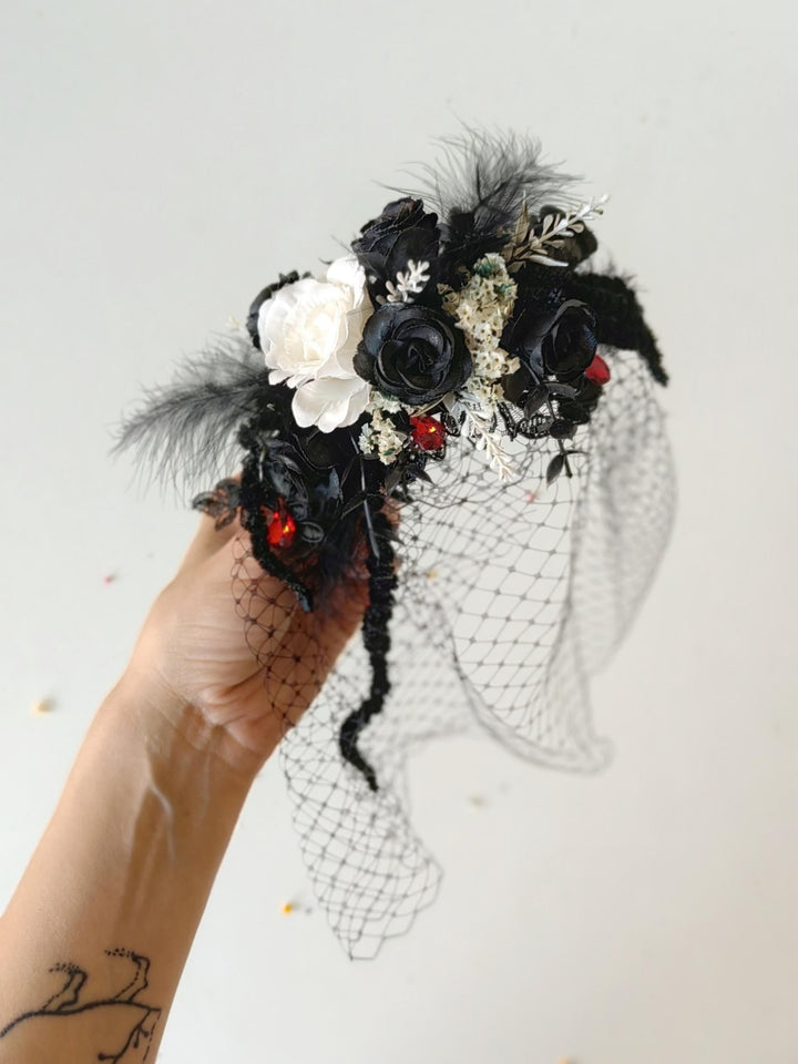 Gothic Wedding Fascinator: Black & White Rose Hair Clip with Birdcage Veil – handmade floral hair accessory by magaela