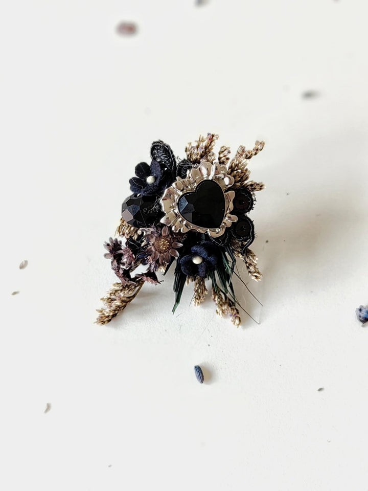 Gothic Flower Ring: Black & Silver Floral Heart Jewelry, Halloween Accessory – handmade floral hair accessory by magaela