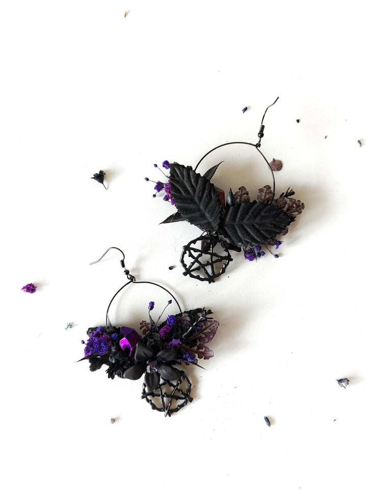 Halloween Flower Earrings: Gothic Pentagram Circle Earrings – handmade floral hair accessory by magaela