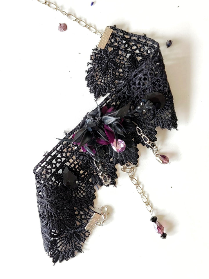 Gothic Lace Choker: Black Necklace with Purple Flowers & Chains – handmade floral hair accessory by magaela