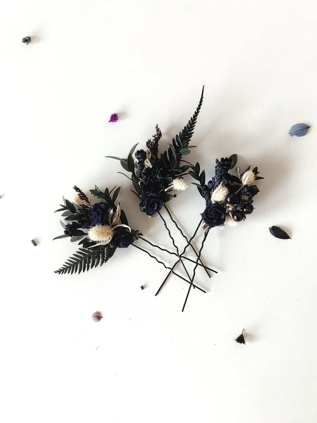 Gothic Wedding Black Lace Veil: Corpse Bride Flower Hairpins – handmade floral hair accessory by magaela