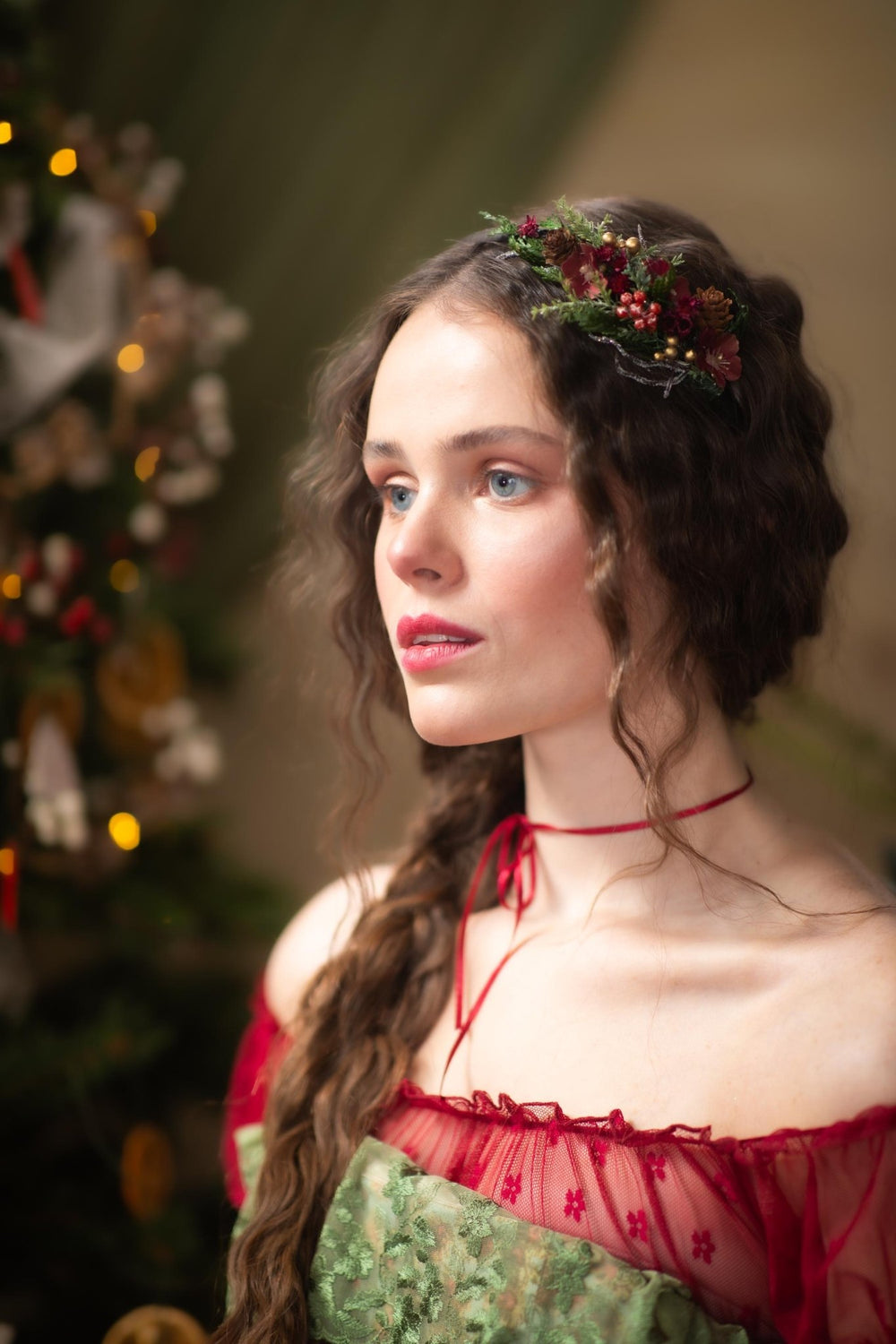 Burgundy Christmas Headband: Woodland Pine Cone & Berry Headpiece – handmade floral hair accessory by magaela