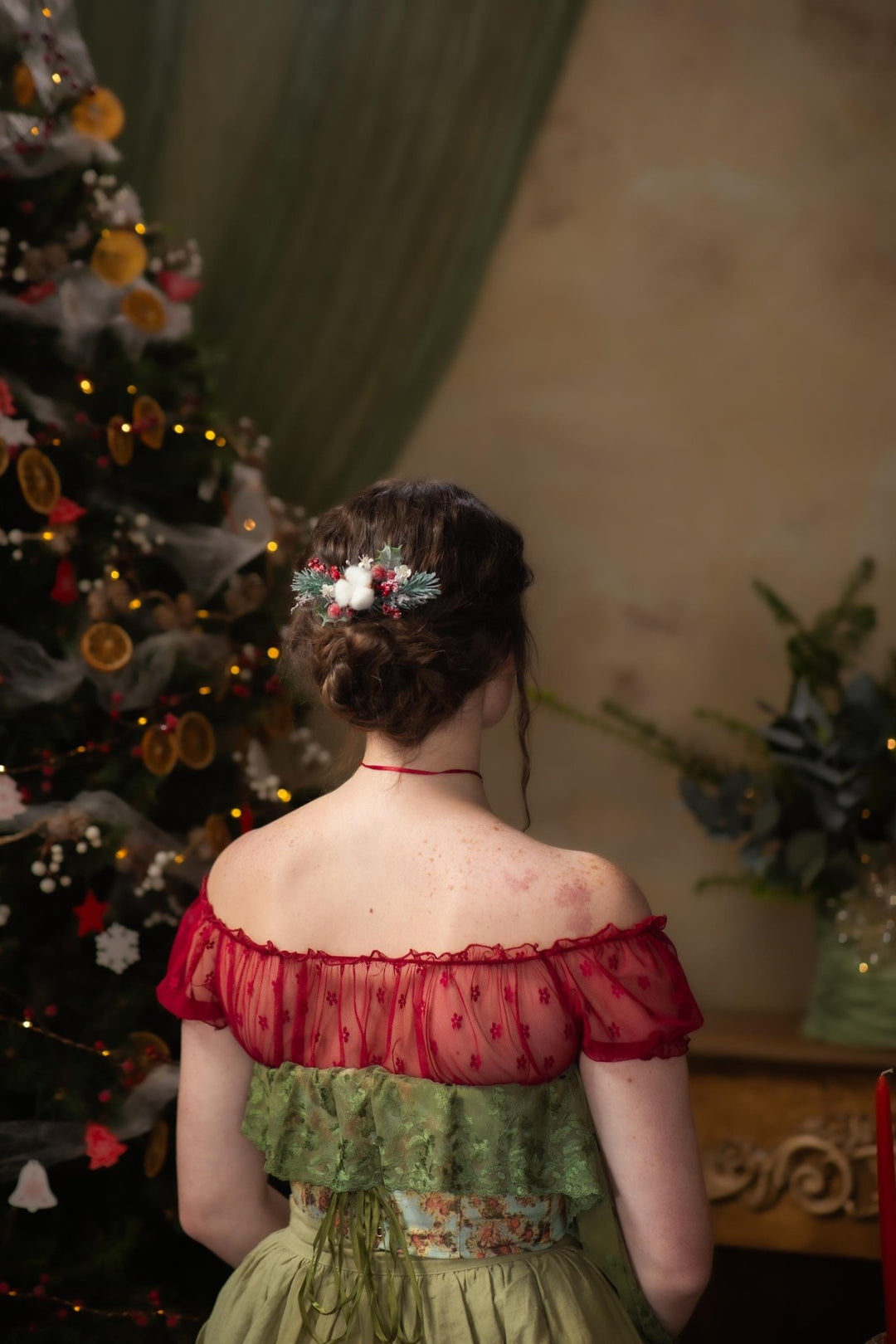 Winter Wedding Hair Comb – Christmas Cotton Flower & Red Berry Hairpiece – handmade floral hair accessory by magaela