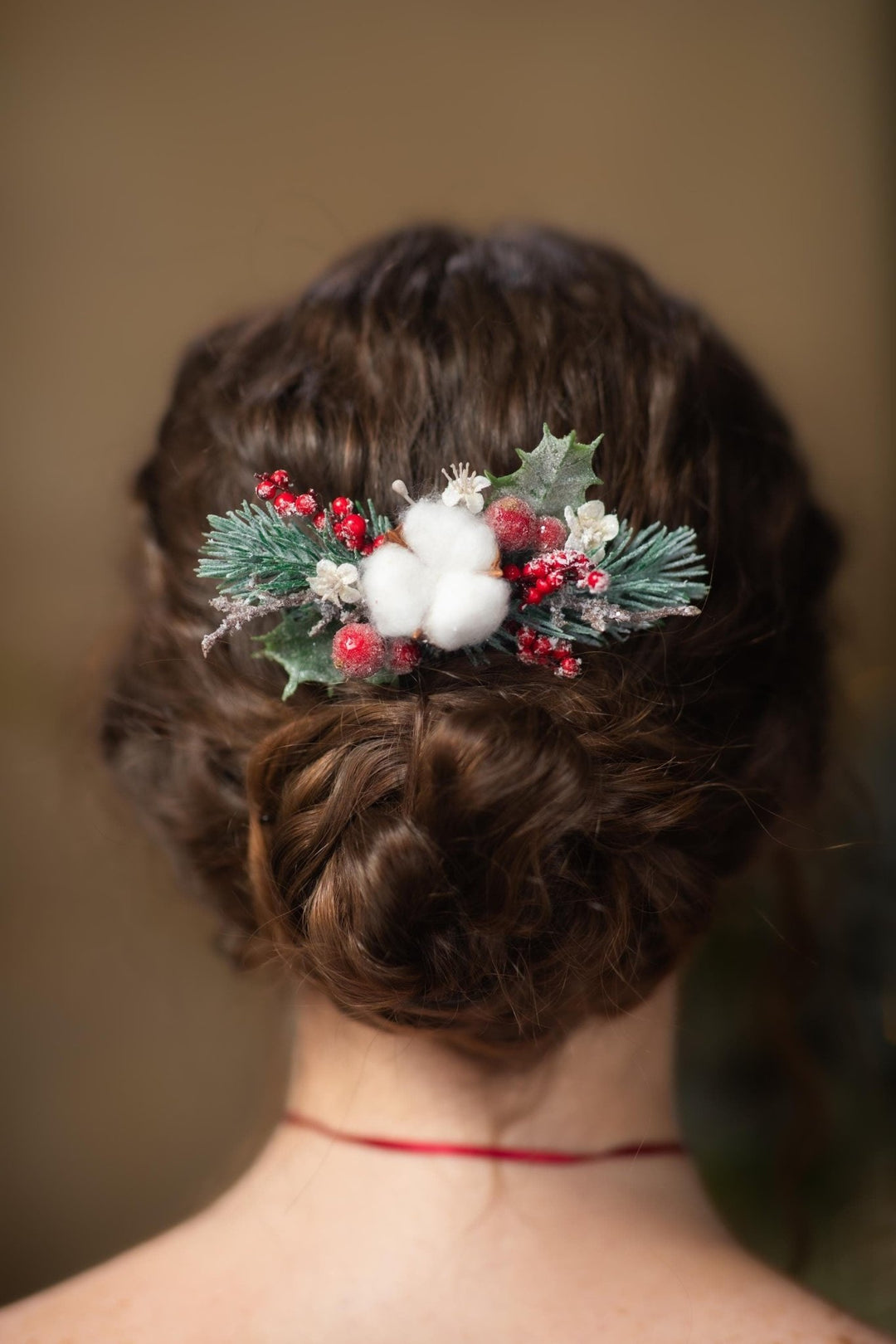 Winter Wedding Hair Comb – Christmas Cotton Flower & Red Berry Hairpiece – handmade floral hair accessory by magaela