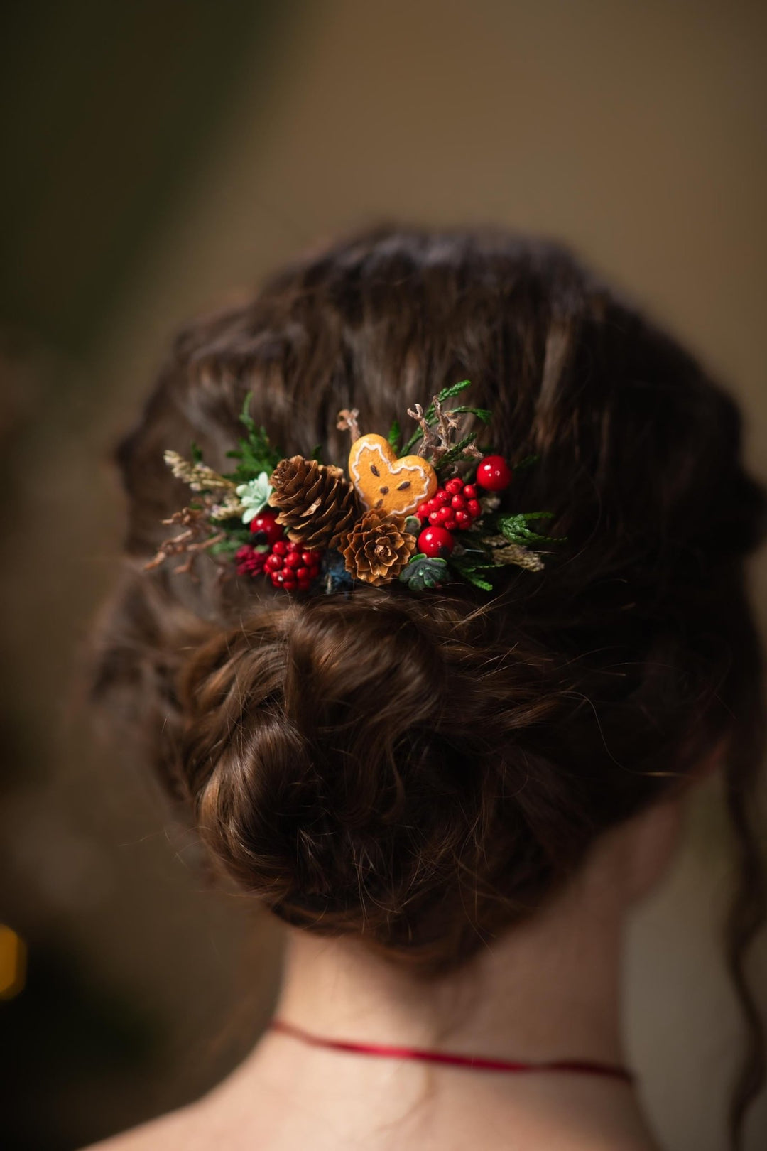 Christmas Comb & Pins Set – Gingerbread Holiday Accessories for Braids | Winter Wedding Hairpiece – handmade floral hair accessory by magaela