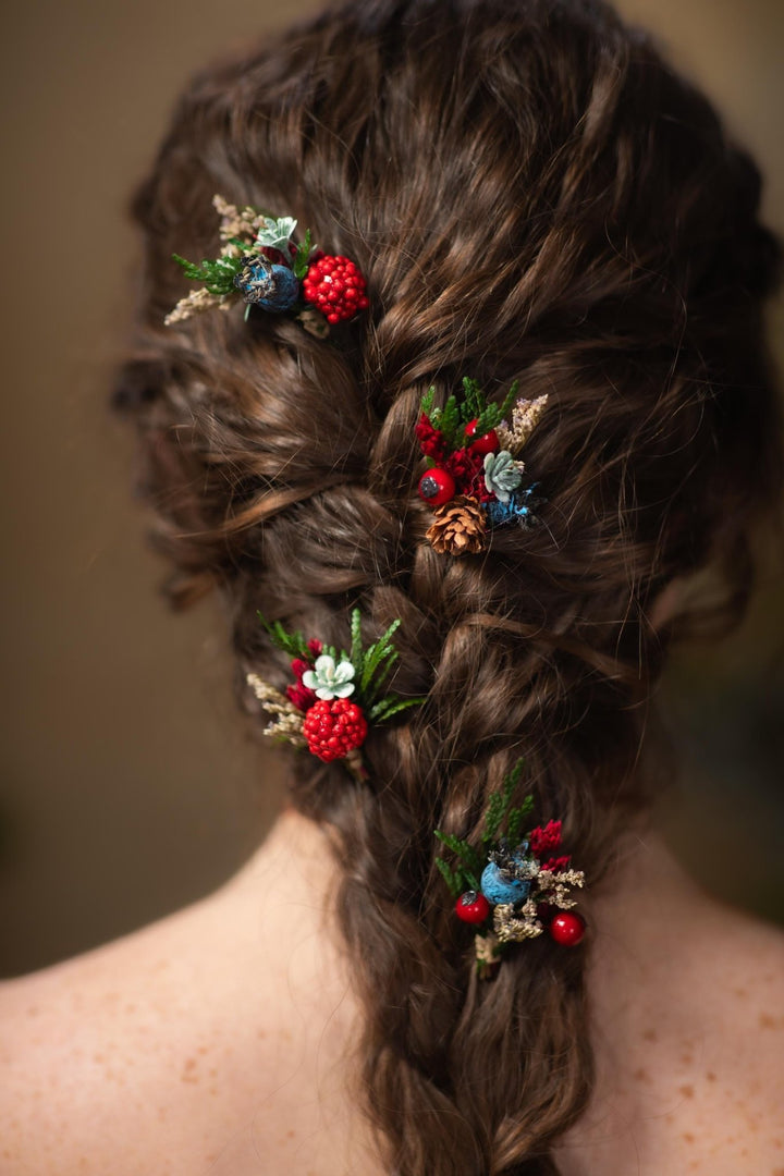 Christmas Comb & Pins Set – Gingerbread Holiday Accessories for Braids | Winter Wedding Hairpiece – handmade floral hair accessory by magaela